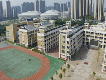 百色市右江區龍景第三小學